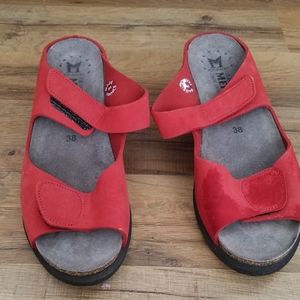 Vtg Mephisto 38 Sandals